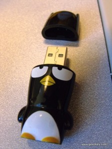 Review: Hello Kitty Mimobot USB Flash Drives