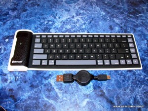 Review: Roll-able Bluetooth Keyboard from EFO Gadget Shop