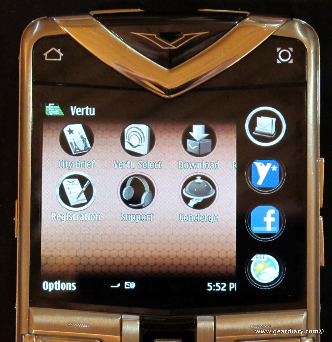 Vertu Constellation Quest Review - Vertu's First QWERTY Smartphone 