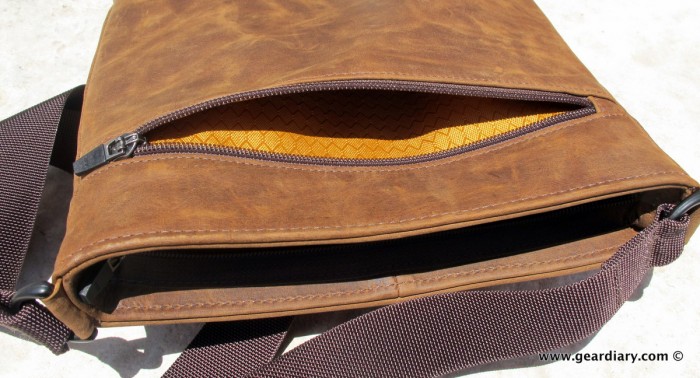 The WaterField Indy iPad Bag Review