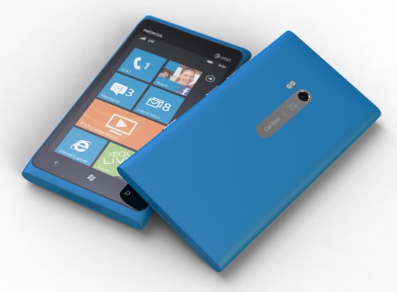 Nokia Lumia 900 Has Botched Retail Launch, Yet Still Hits #1 on Amazon!