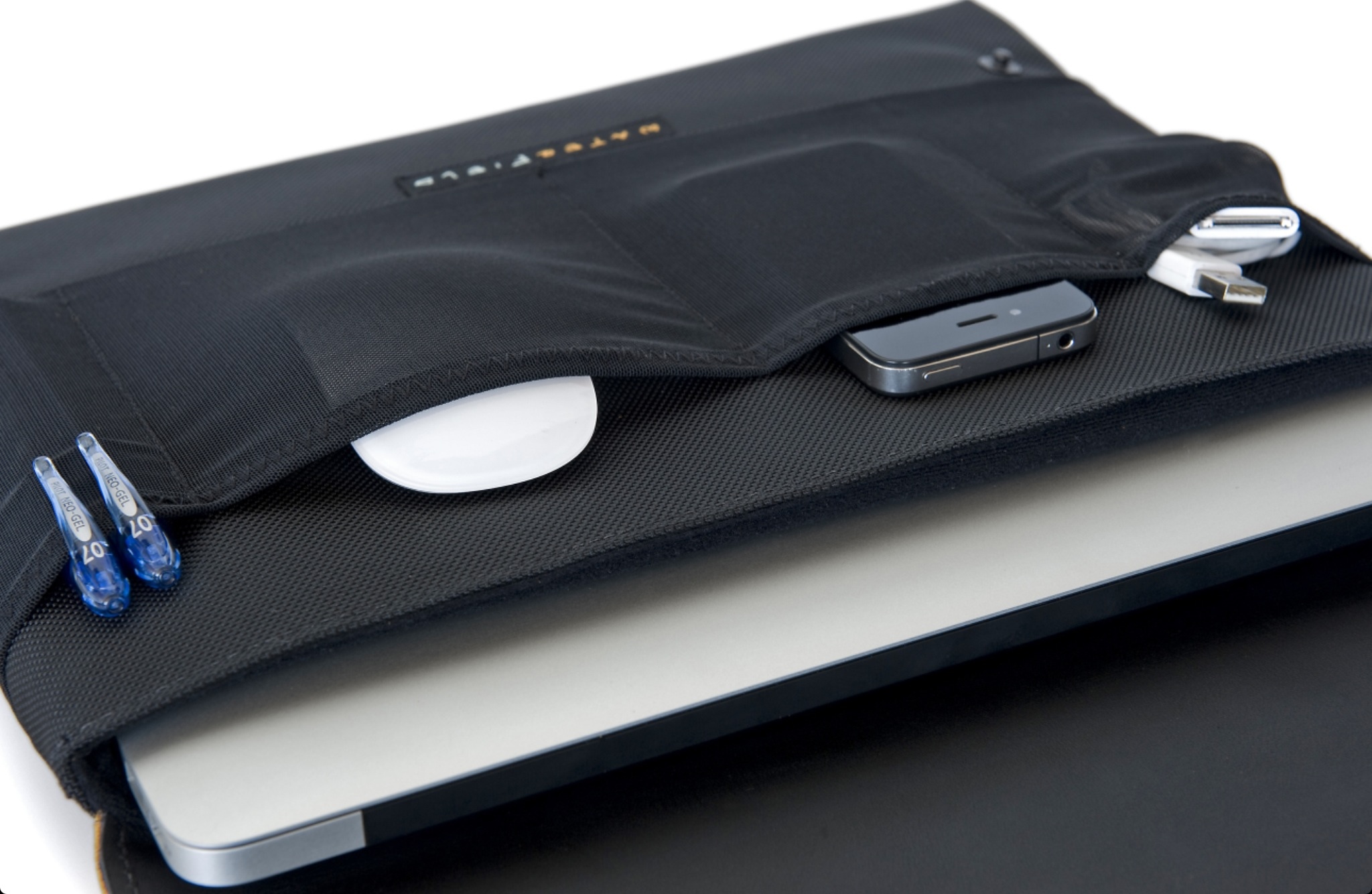 Waterfield Designs' CitySlicker Brings Style and Minimalist Protection to Your MacBook Air
