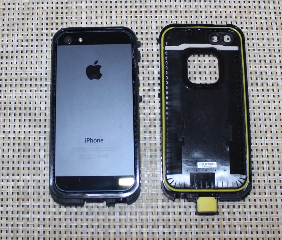 LifeProof fr? for iPhone 5 Review - Helps Keep Your iPhone Safe and Secure