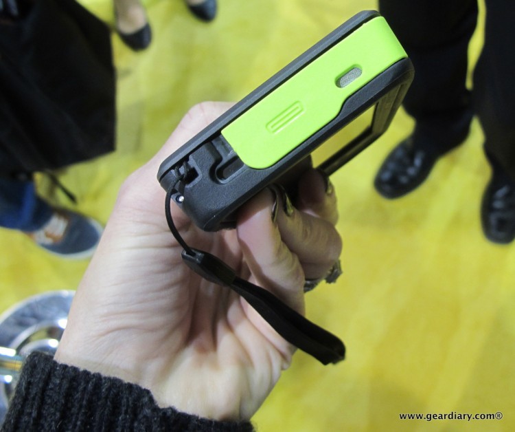 15-geardiary-otterbox-armor-cases-ces-020