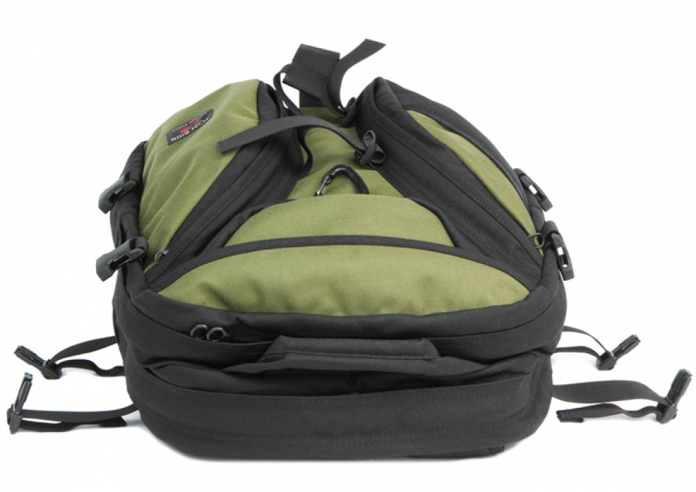 Tom Bihn Brain Bag with Camera I-O and Accessories Review