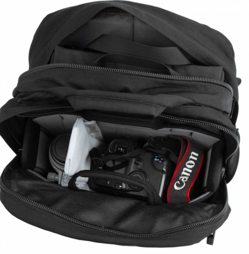 Tom Bihn Brain Bag with Camera I-O and Accessories Review
