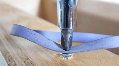 LifeHacker's 'Top 10 Awesome MacGyver Tricks That Speak For Themselves' Is Awesome