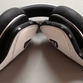 White Tuxedo Monster DNA Headphones Review