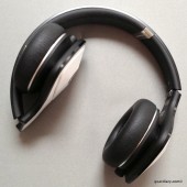 White Tuxedo Monster DNA Headphones Review
