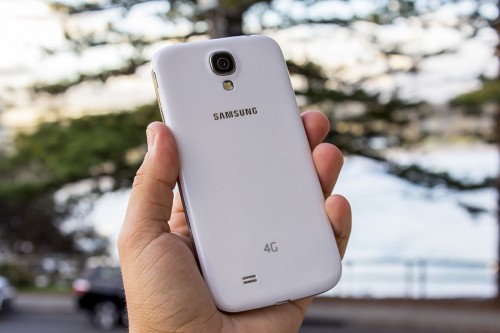 The Galaxy S 4 packs a 13 megapixel camera with LED flash.