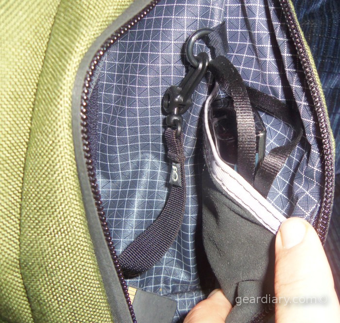 Tom Bihn Synapse 25 Backpack Review - Bigger and Better!
