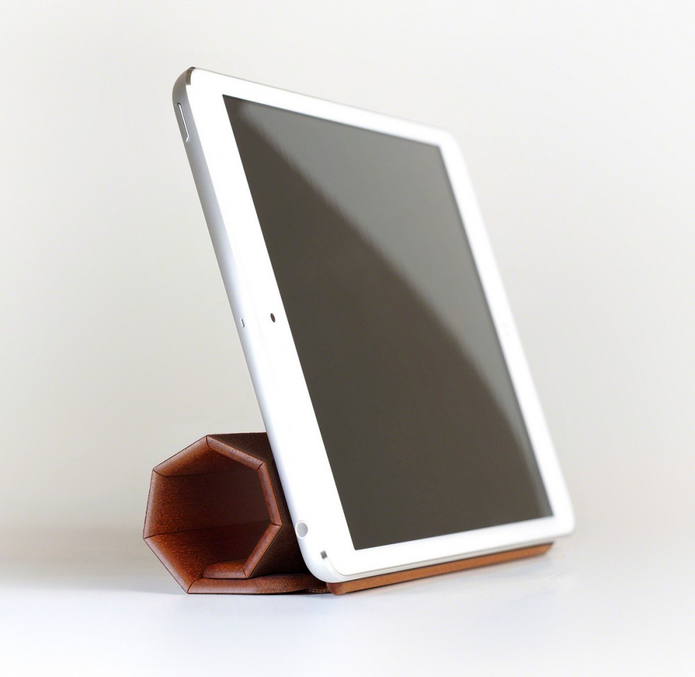 Miniot's New iPad Mini Cover is Woodlicious!