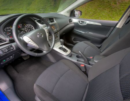 2013 Nissan Sentra SL interior