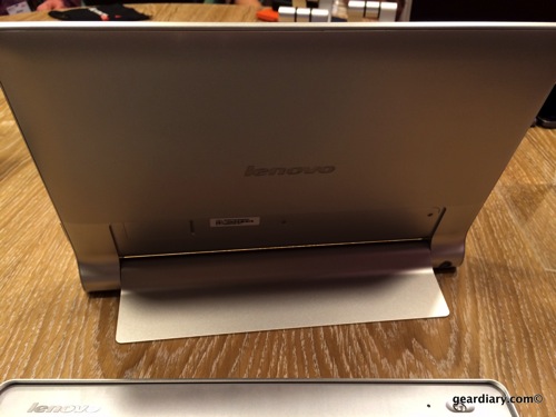 Hands-On With the Lenovo Yoga Tablet 10 HD+ at MWC 2014