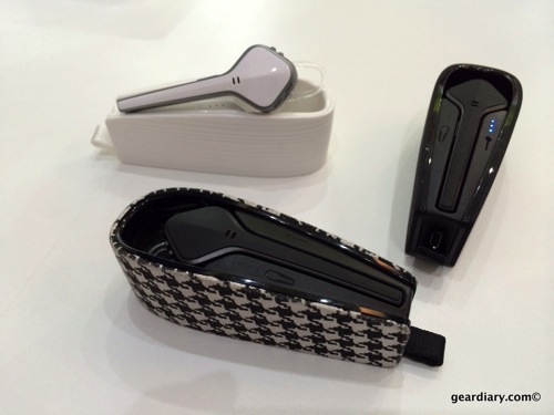 Plantronics Voyager Edge Offers Great Sound and Fashion-Forward Charging