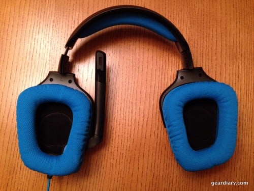 A view of the Logitech G430 earcups.