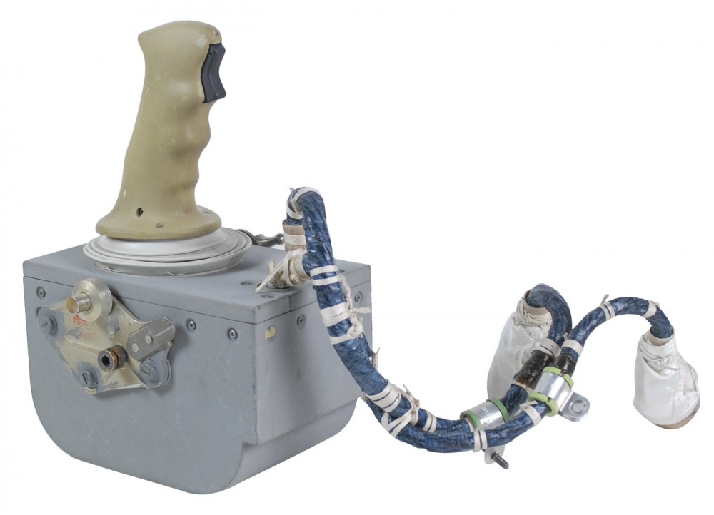 Astronaut Sells Apollo 15 Hand Controller for $610,000+ at Auction
