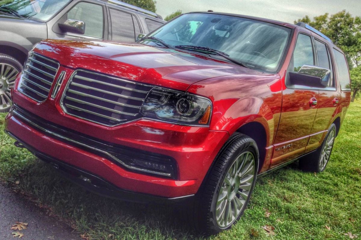 2015 Lincoln Navigator Gets Upgrades...and Knobs