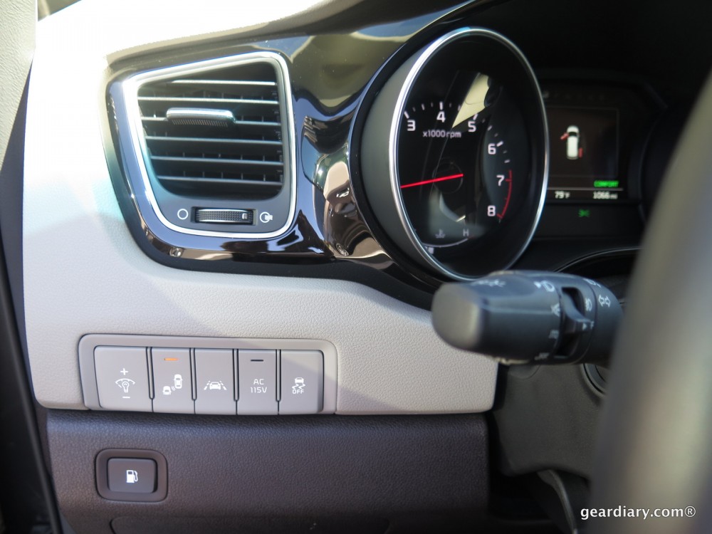 2015 Kia Sedona: A Multipurpose Vehicle for People Who Hate Minivans