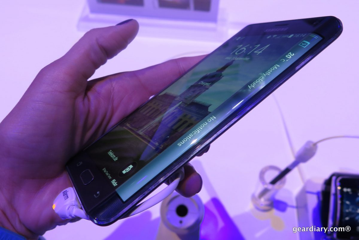 Samsung's Galaxy Note Edge Was the Coolest Thing I Saw Today