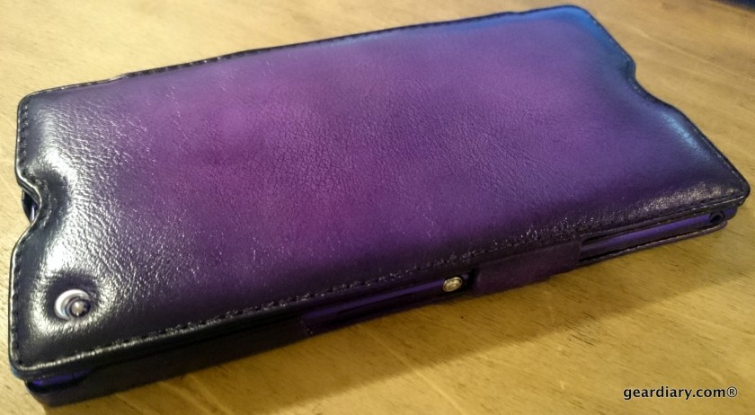 Gear Diary reviews the Noreve Sony Xperia Z Ultra Leather Case in Violet Patine.40