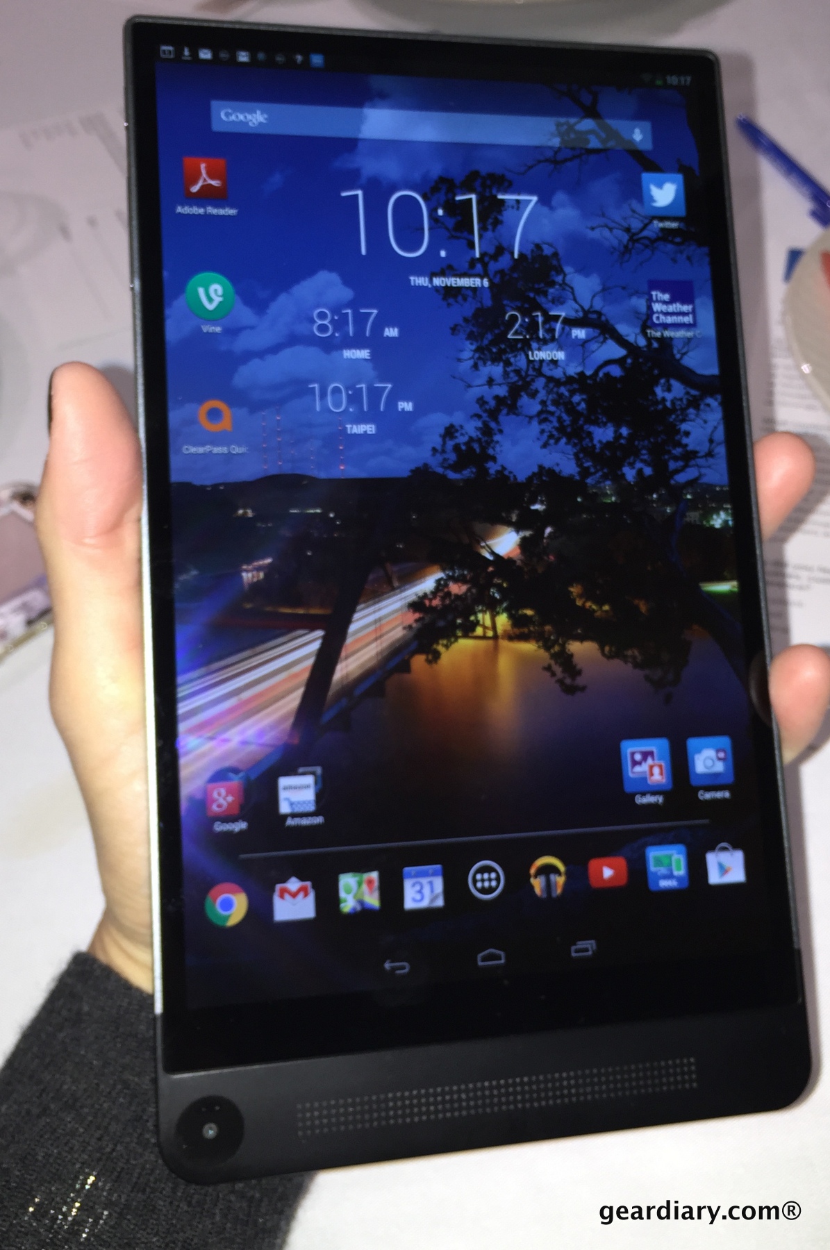 Dell Venue 8 7000 A Most Intriguing Android Tablet 04 Geardiary