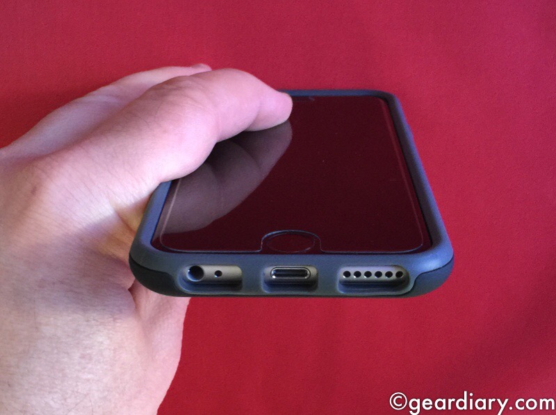 Logitech protection[+] for iPhone 6 Protects and Holds