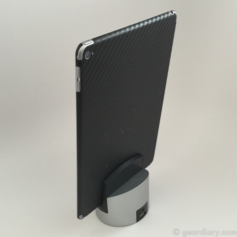 Henge Docks Gravitas Review with iPhone 6 and 6 Plus Inserts