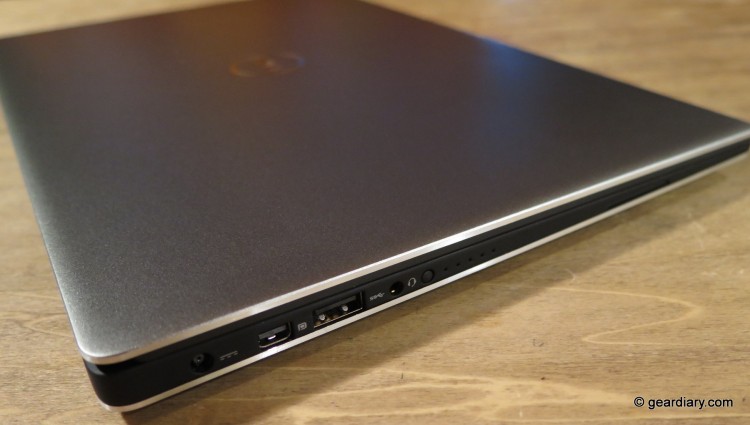 The Dell XPS 13 versus the 11 Apple MacBook Air-006