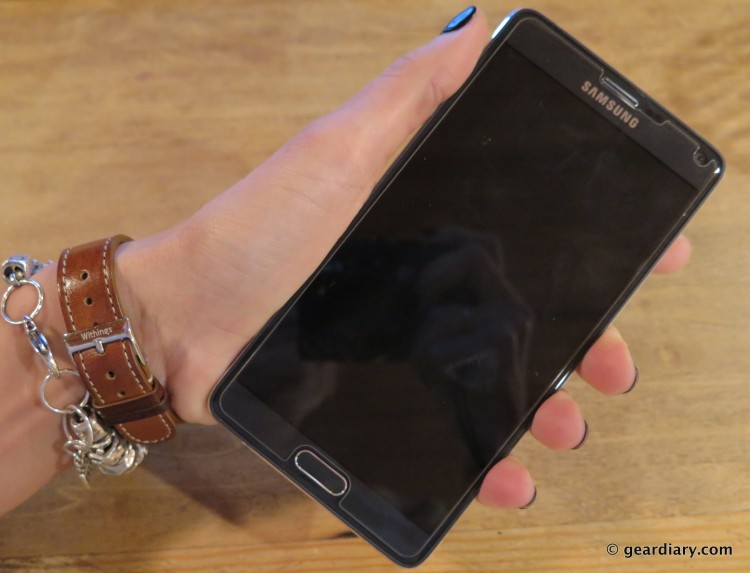 geardiary reviews the samsung galaxy note 4 - in hand