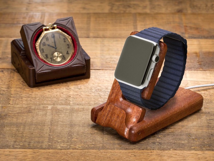 Pad &amp; Quill Releases the Hand-Made Luxury Pocket Stand for Apple Watch