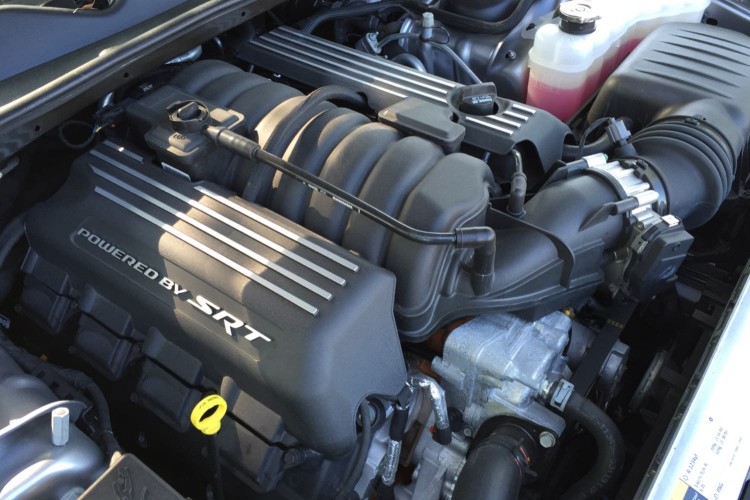 2015 Dodge Challenger Scat Pack: No Hellcat but still Hell on Wheels