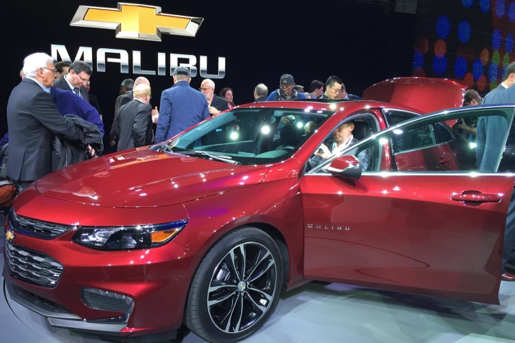 2016 Chevrolet Malibu and Malibu Hybrid 'In It to Win It'