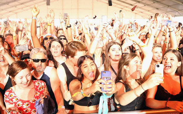 They Hate Us Cause They Ain't Us: US Festivals Ban Selfie Sticks
