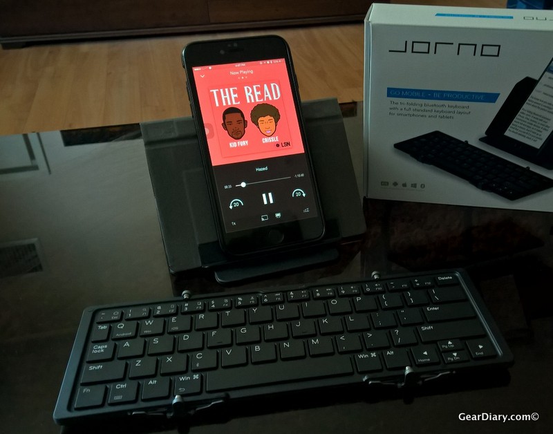 Know When to Fold 'Em: Jorno's Folding Bluetooth Keyboard