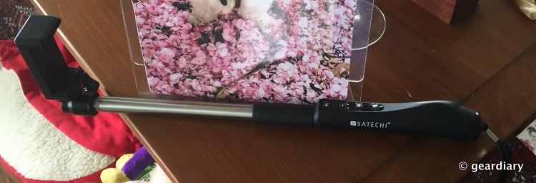 Satechi's Selfie Stick Gets Everything but One Thing Right