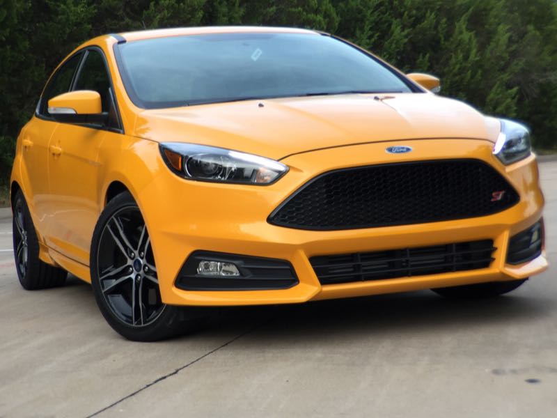 2015 Ford Focus ST Offers a Dynamic Driving Experience