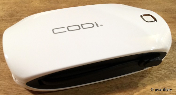 04-Gear Diary Reviews the CODi PowerBank Charger with Lighning Cable 6,000mAh.32