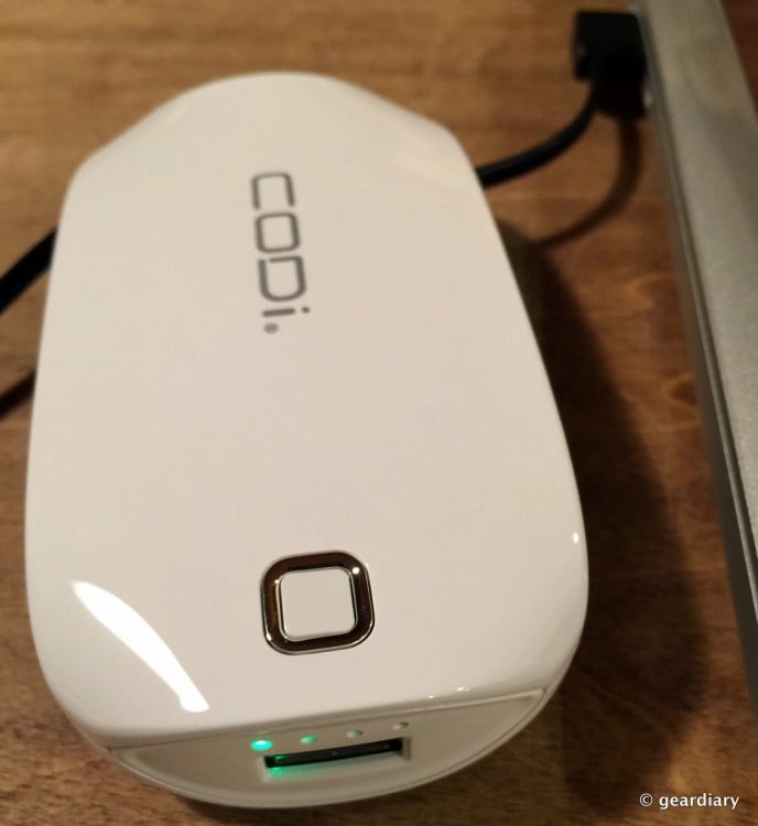 10-Gear Diary Reviews the CODi PowerBank Charger with Lighning Cable 6,000mAh.58