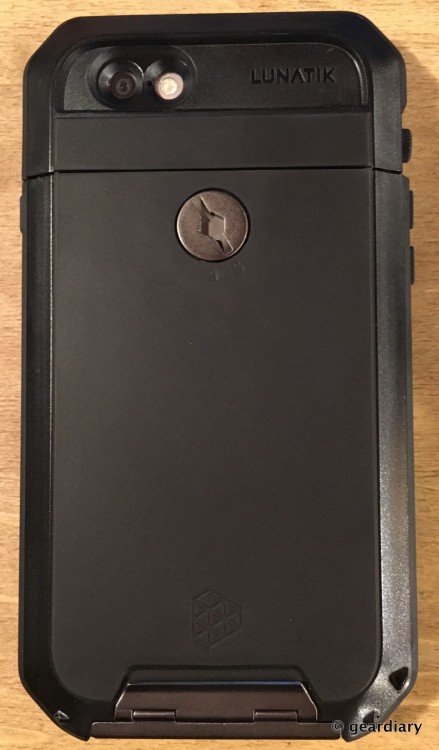 17-Gear Diary Reviews the LUNATICK TAKTIK 350 iPhone 6 Case-016