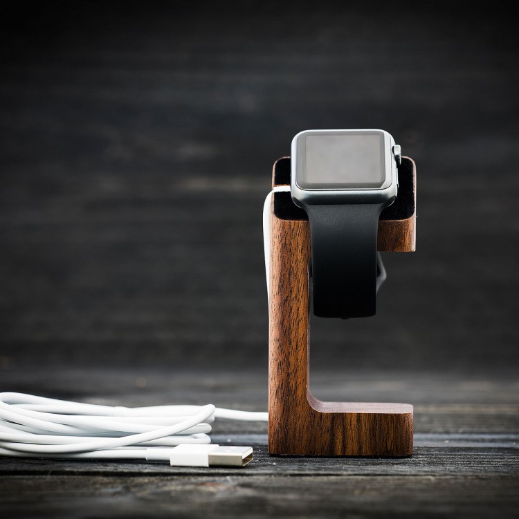 wood-charging-stand-for-apple-watch-walnut-2