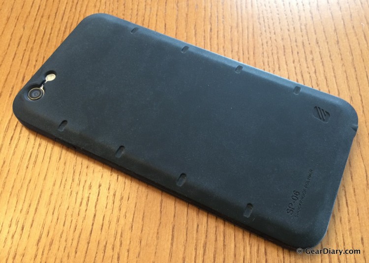 Actionproof's SP-06 Provides Sleek, 360-Degree Protection for Your iPhone