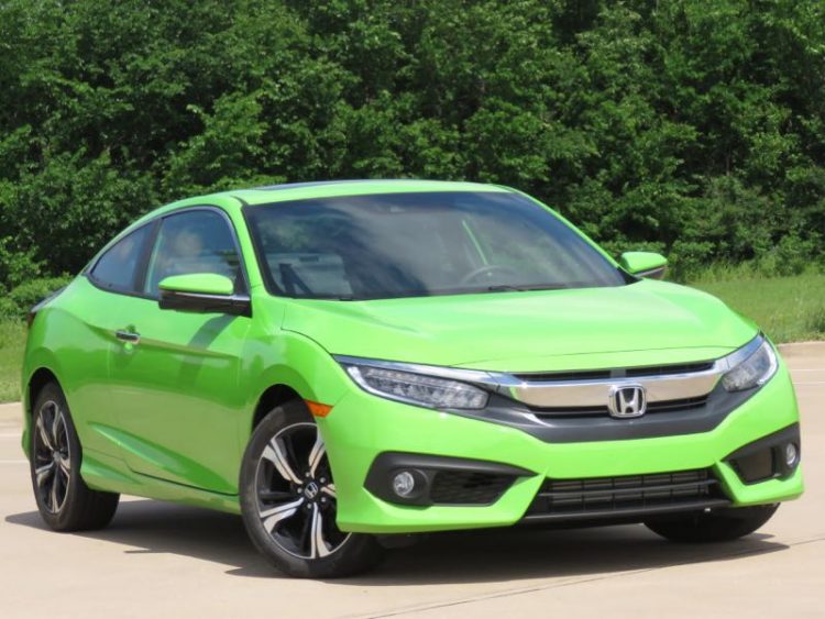 2016 Honda Civic Coupe/Images by David Goodspeed