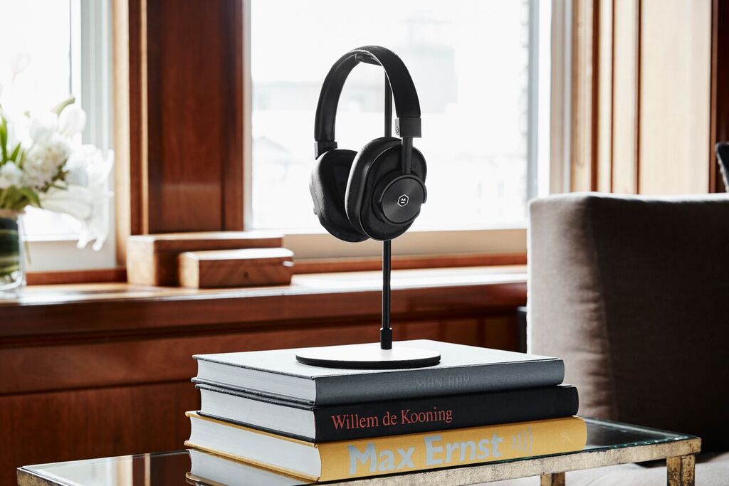 Master & Dynamic's MW60 Wireless Headphones Have Announced a Brand New Colorway