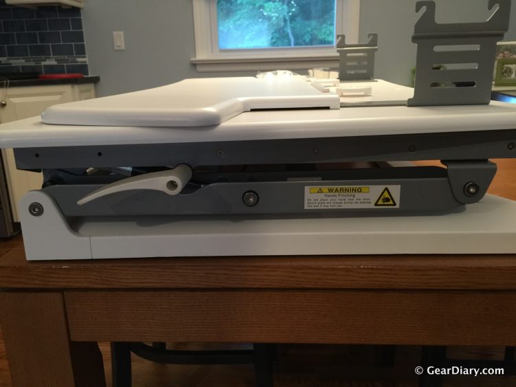 The FlexiSpot Sit-Stand Desktop WorkstationReview: It Is an Office Revelation! 4 Assembling the FlexiSpot Sit-Stand Desktop Workstation