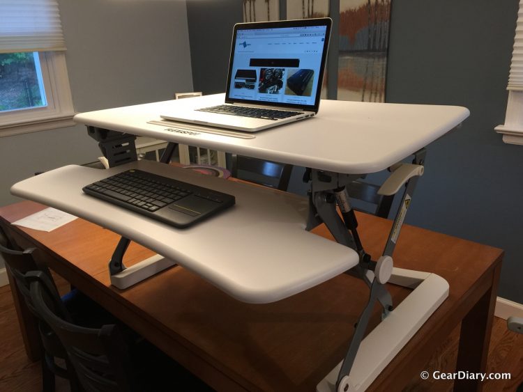 The FlexiSpot Sit-Stand Desktop WorkstationReview: It Is an Office Revelation! 9 The FlexiSpot Sit-Stand Desktop WorkstationReview: It Is an Office Revelation!
