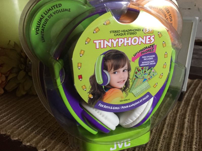 JVC Tinyphones Provide Blissful Summer Travel with the Kids