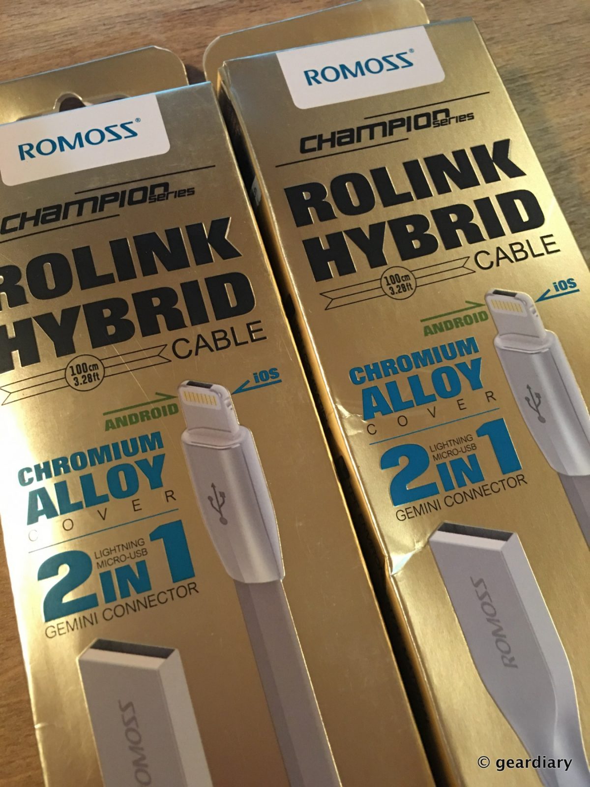 ROMOSS Rolink Hybrid Cable: One Cable with a Flippable End for MicroUSB or Lightning. What?!