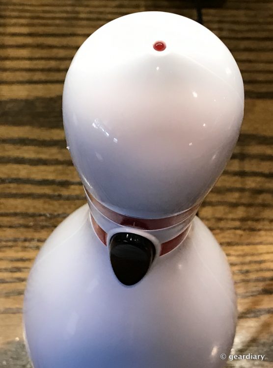 8-wineovation-bowling-pin-a-powered-wine-bottle-opener-007