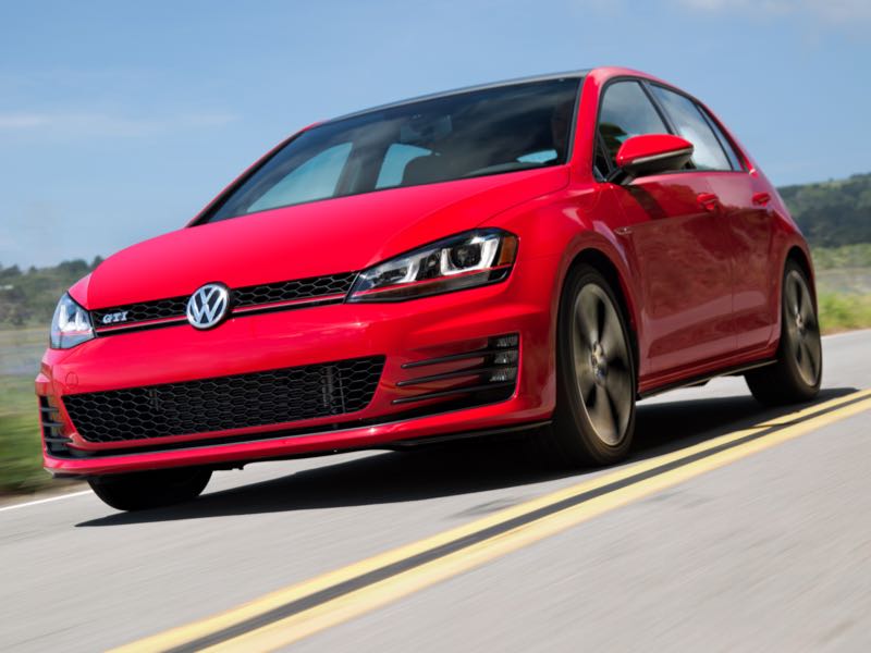2016 Volkswagen Golf GTI Is the Real Hot Hatch
